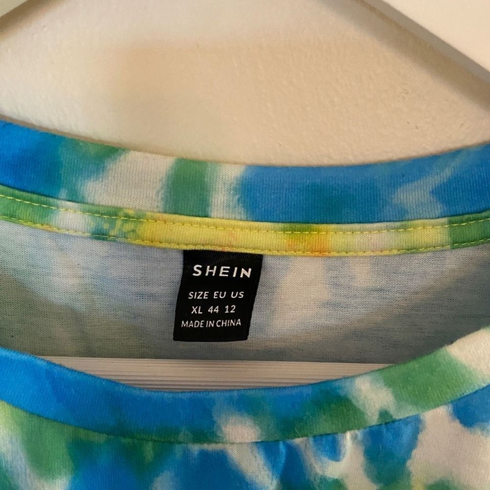 Shein tie dye cropped short sleeve shirt graphic happy XL - Picture 5 of 7